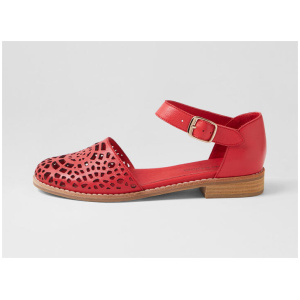 Averate Red Leather Flat Shoes