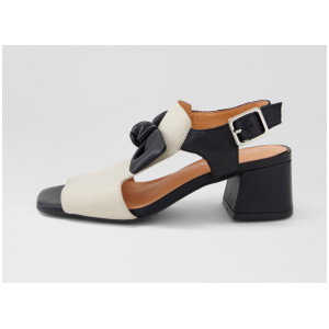 Felia Vanilla Black Leather Sandals
