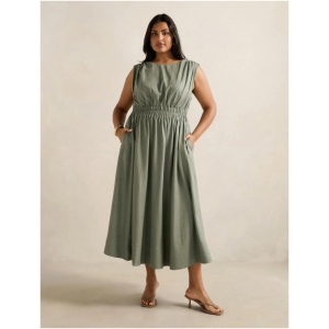 Forever New Women's Afina Curve Extended Shoulder Midi Dress in Garden Green