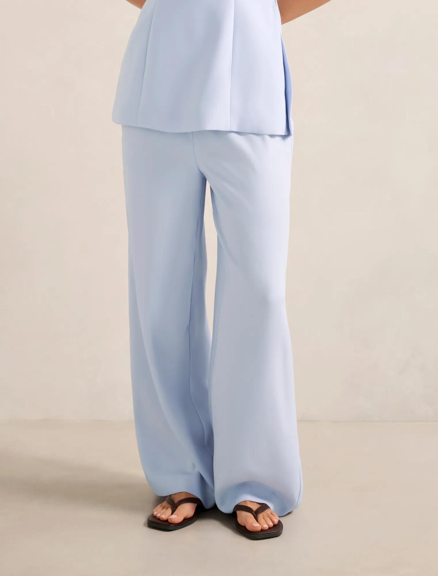 Forever New Women's Evelyn Elastic Wide Leg Pant in Cloud Blue Set
