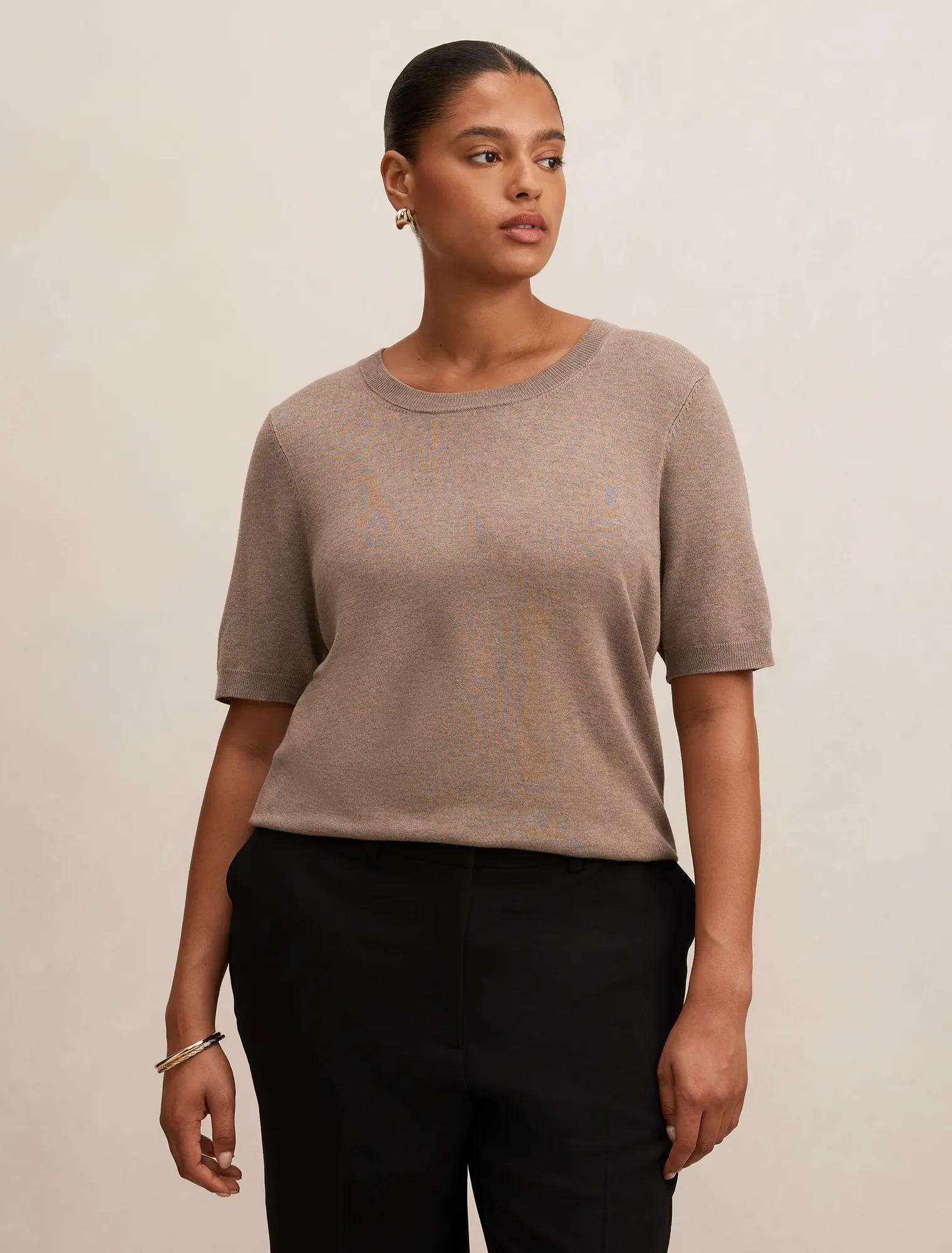 Forever New Women's Maisie Curve Short Sleeve T-Shirt in Taupe