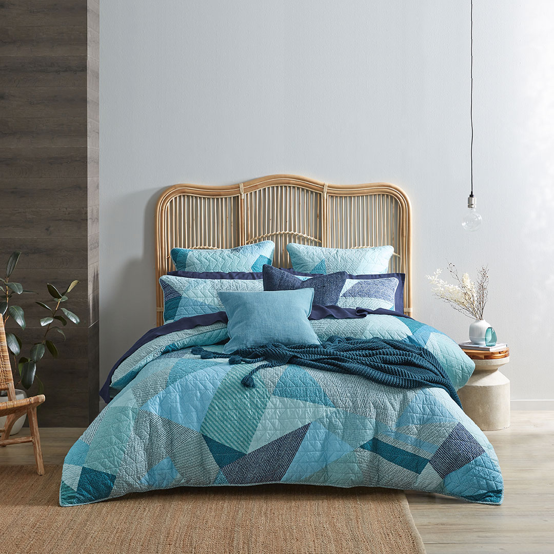 Takashi Double Quilt Cover