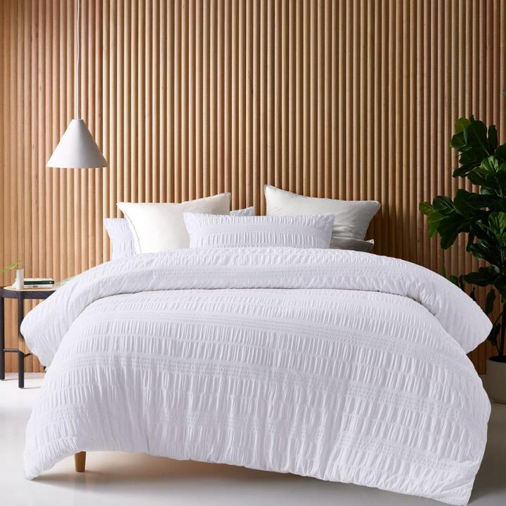 Accessorize Seersucker Quilt Cover Set