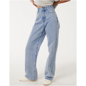 Forever New Women's Sky Petite Straight Leg Jeans in Light Wash