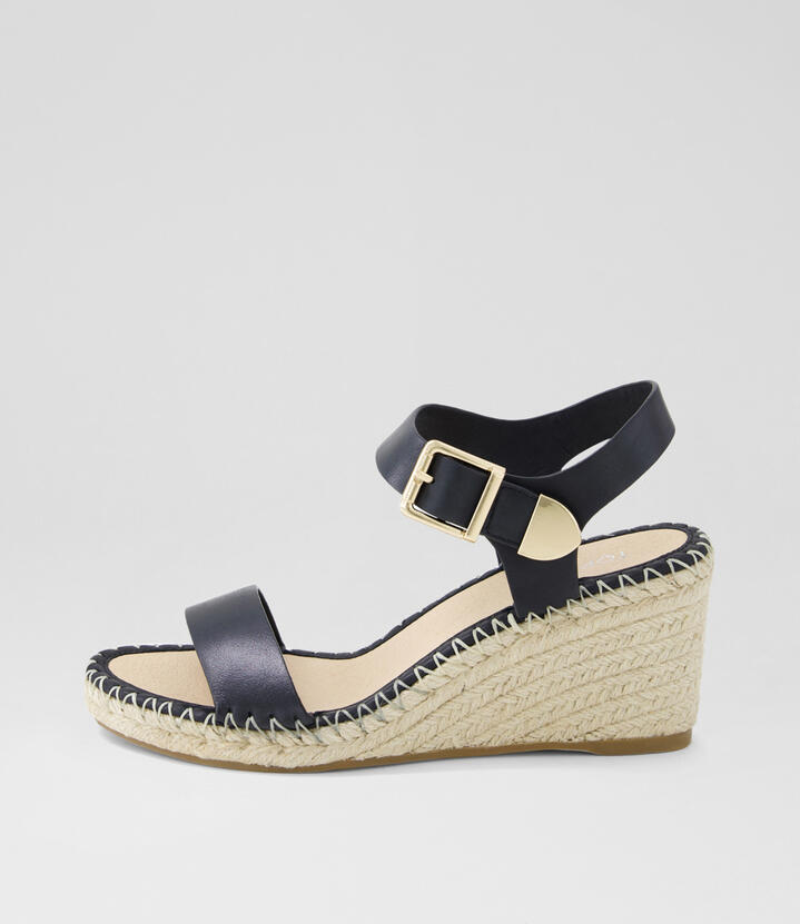 Gabigale Black Leather Sandals