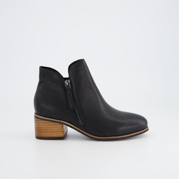 Khoko Smart Women's Maddy Ankle Boot with Side Zip