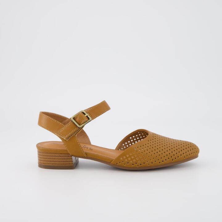 Natural Comfort Women's Ledder Perforated Sandal