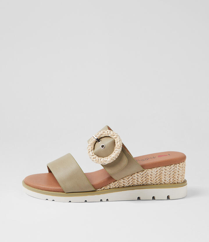 Ricarty Sage Sandals