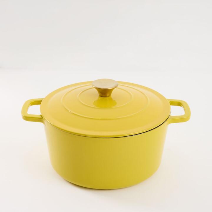Smith + Nobel Traditions 5L Cast Iron Casserole Yellow